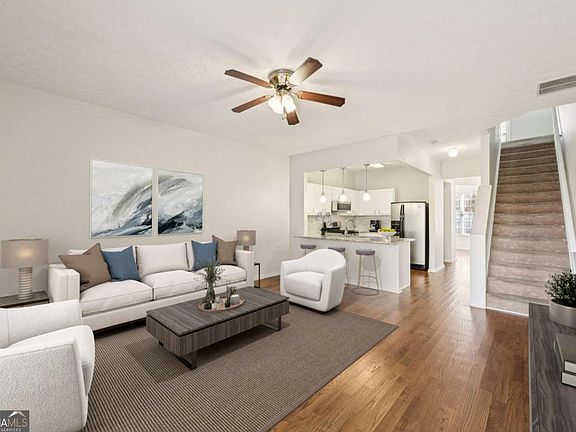 2nd image of 1363 Penhurst Dr