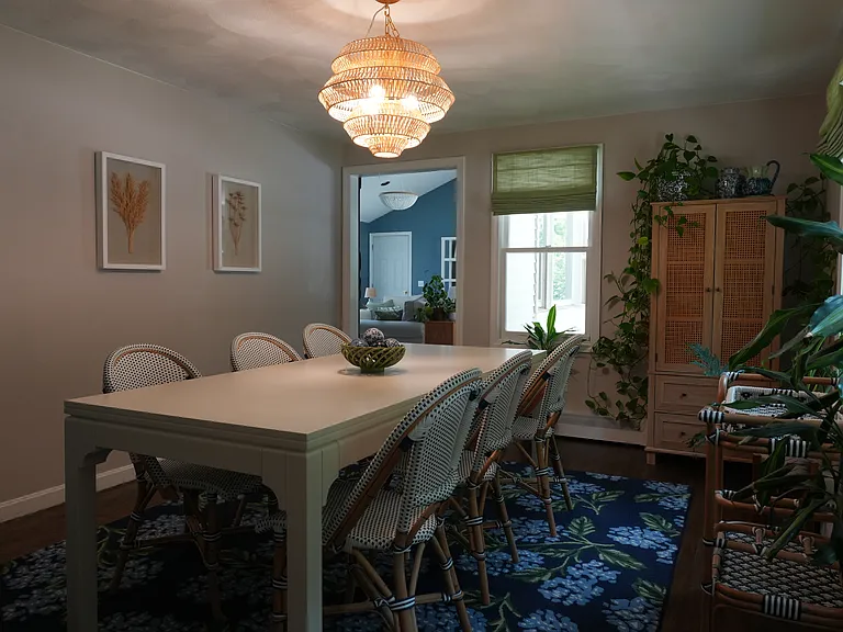 4 Russell Ave — Photo 8