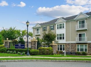 103 Welsh Pl #3103, Morris Plains, NJ 07950