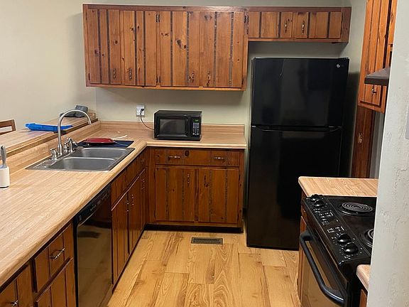 4th image of 1290 Cross Creek Cir