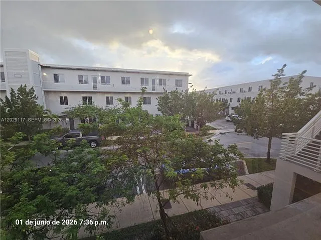 3 bed, 2.5 bath, $3,350 — Photo 3