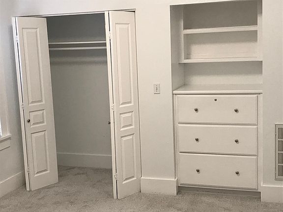 Bedroom, Closet & Storage Space