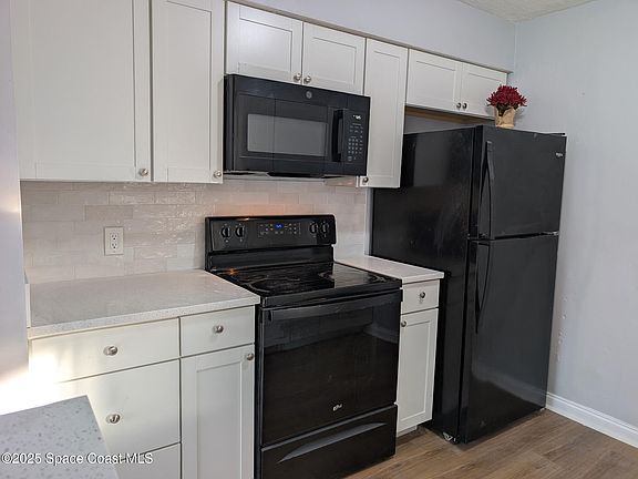 2nd image of 2305 Burns Ave