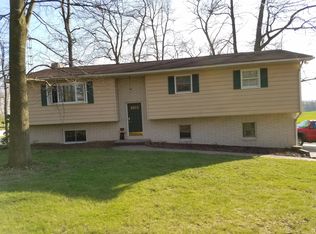 9854 Grindstone Hill Rd, Greencastle, PA 17225