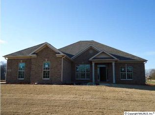 104 Pintlalla Pl, New Market, AL 35716