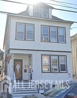 1st image of 471 Hall Ave