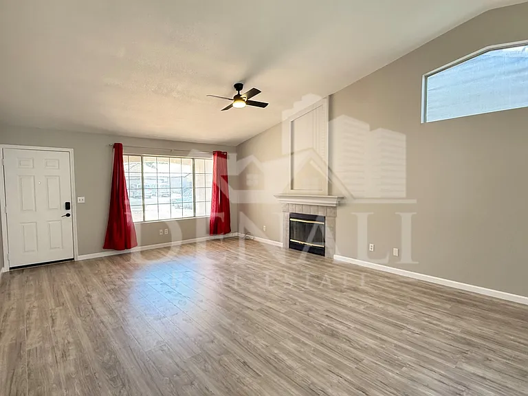 490 E Bart Dr — Photo 5