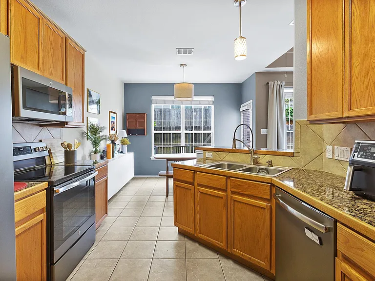 2632 Century Park Blvd #37 — Photo 6