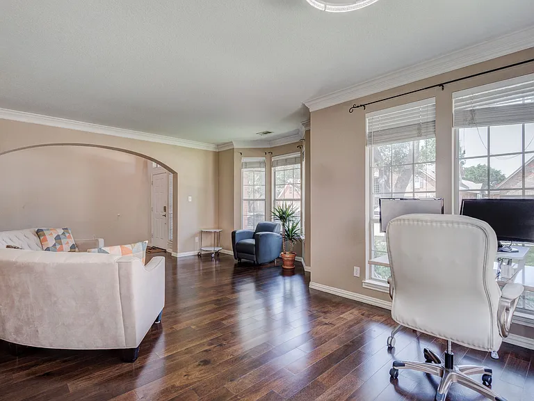 2816 Lakehollow Ln — Photo 8