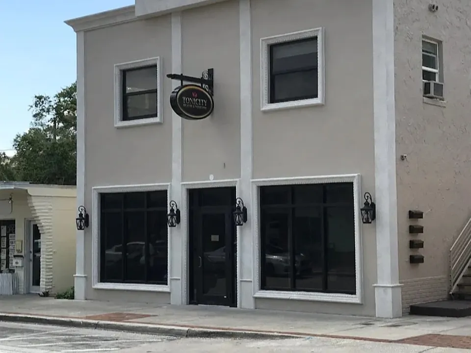 324 Main St #C