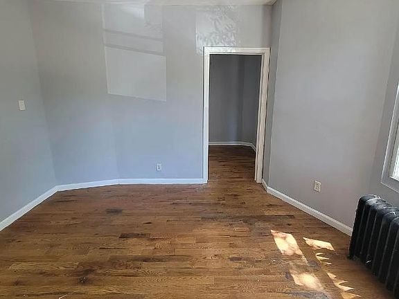 5th image of 634 S 19th St Floor 2