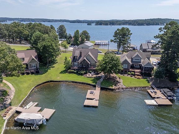 2nd image of 67 Curry Point