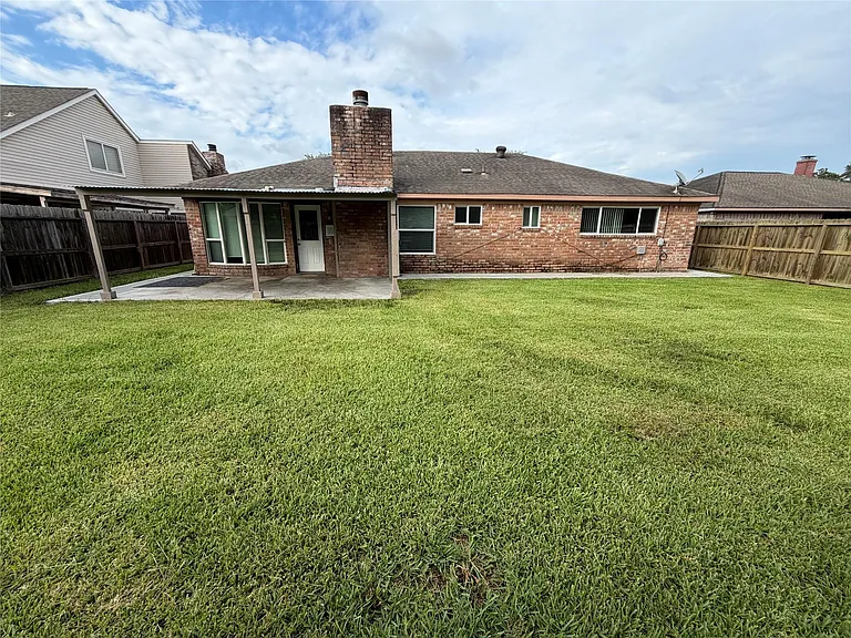 12719 Huntington Field Dr — Photo 11