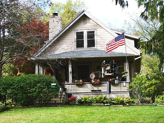 3rd image of 706 Mount Vernon Ave