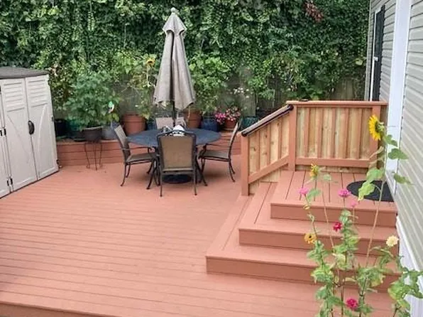 658 Sound Ave Unit D10, Calverton, NY 11933