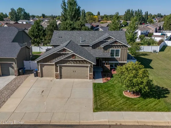 817 15th Ave E, Dickinson, ND 58601