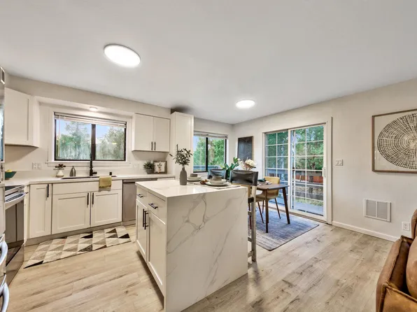 10510 Courtenay Ln, Truckee, CA 96161