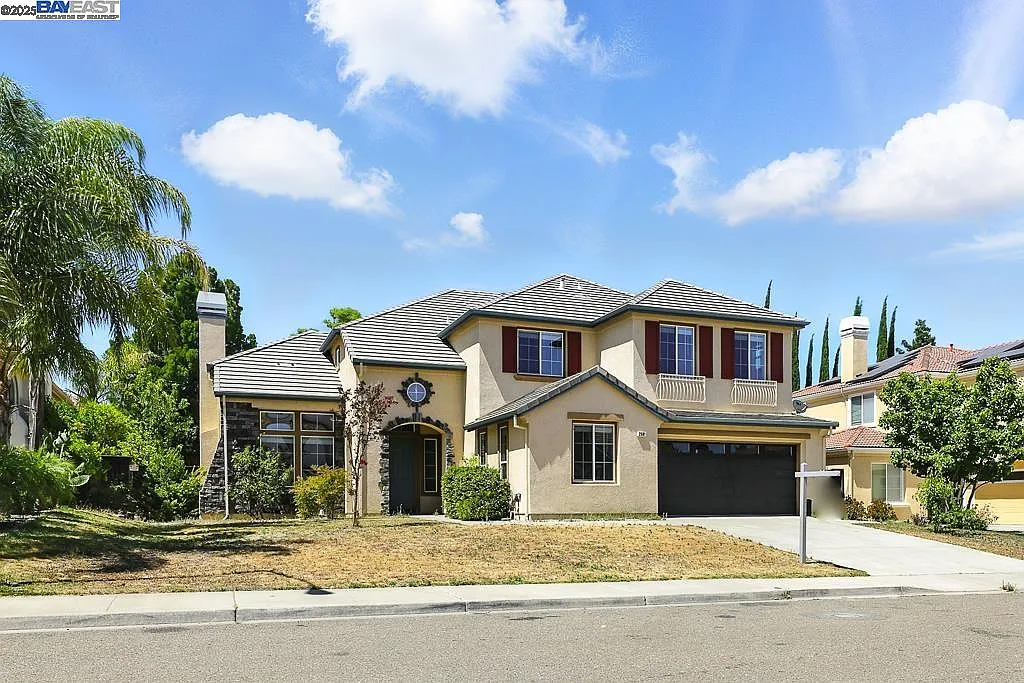 2501 Taylor Way photo 1