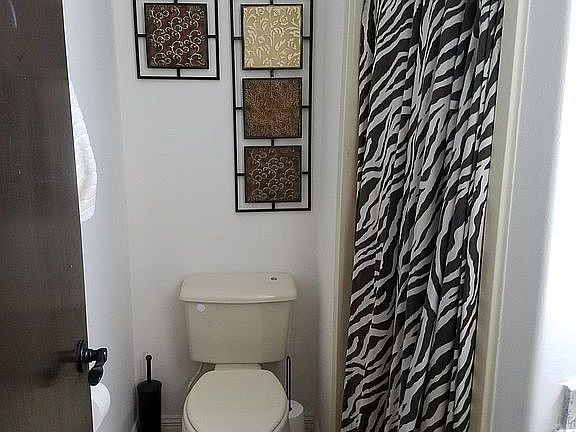 Small bathroom for the bedr