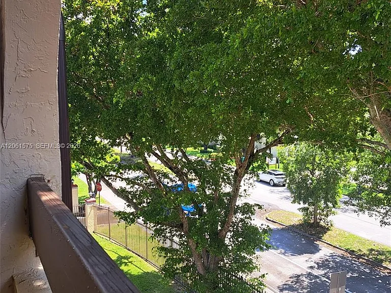 8860 SW 123rd Ct #K402 — Photo 22