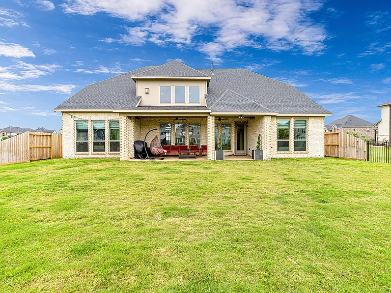 5615 Logan Ridge Ln — Photo 43
