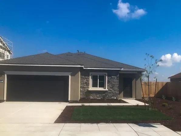 1442 W Ryan Ave, Fowler, CA 93625