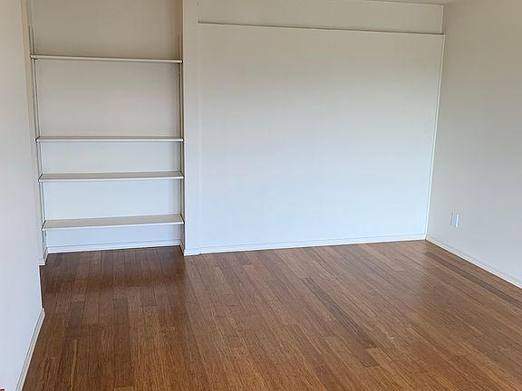 5th image of 2413 Boylston Ave E #3015