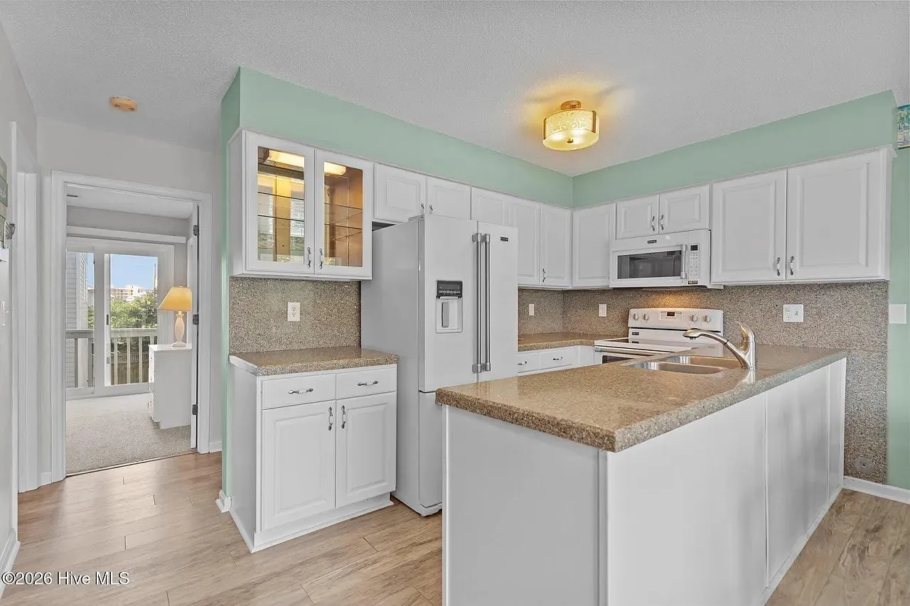 1314 Lake Park Blvd S - 1314 SLPB Unit 4 — Photo 3