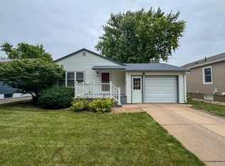 1254 Iowa Ave SE, Huron, SD 57350