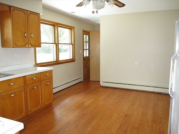 4th image of 41083 N Karen Ct
