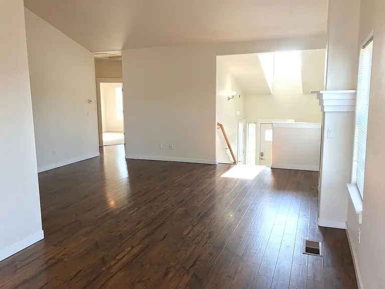 61835 SE 27th St — Photo 10