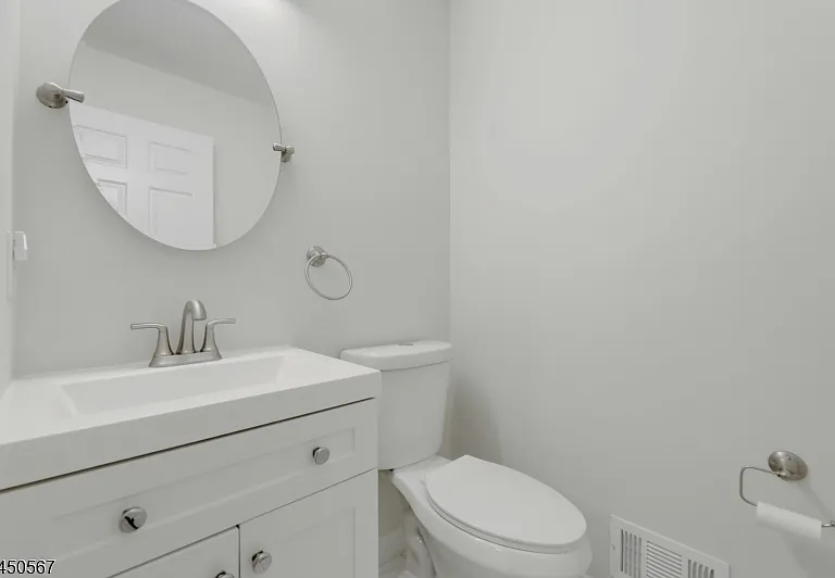 35 Reagan Way — Photo 15