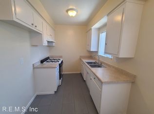 4350 W 130th St APT 21, Hawthorne, CA 90250