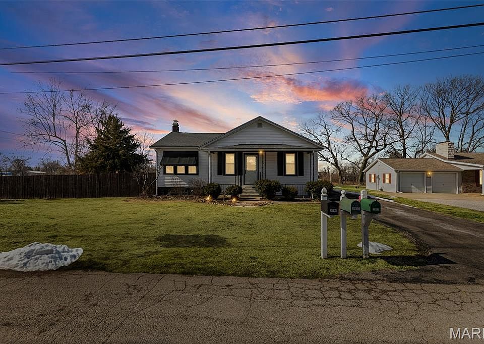 1st image of 3949 Lake St