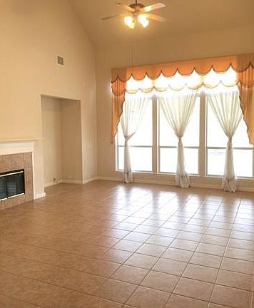 3rd image of 2817 W Piper Sonoma Ct