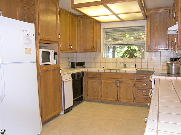 4th image of 19350 Pleasantview Dr #1-69