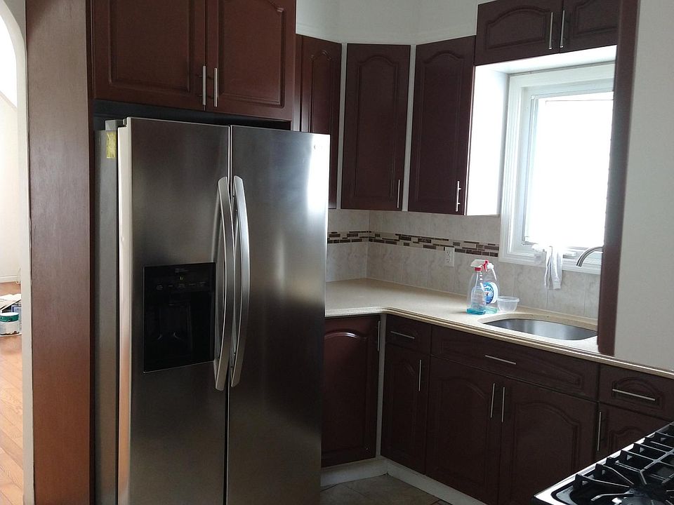 2nd image of 10134 113th St Floor 2