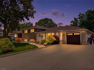 29 Woodland Dr, Cambridge, ON N1R 2X7