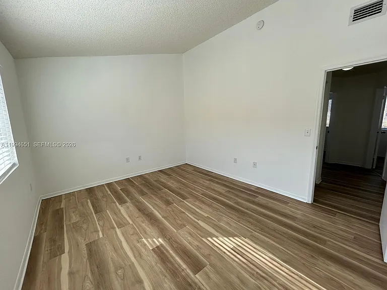 6255 Kendale Lakes Cir #225 — Photo 27