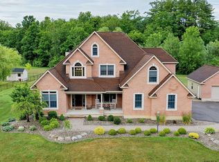915 Shardon Ct, Schenectady, NY 12306