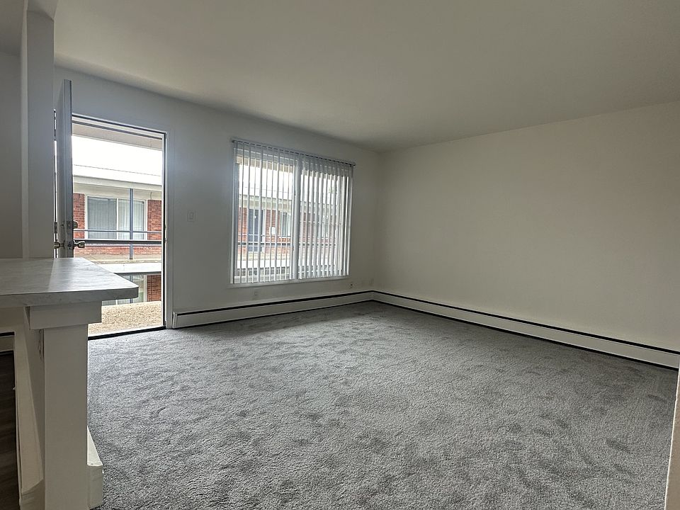 1st image of 28721 Jefferson Ave APT 103