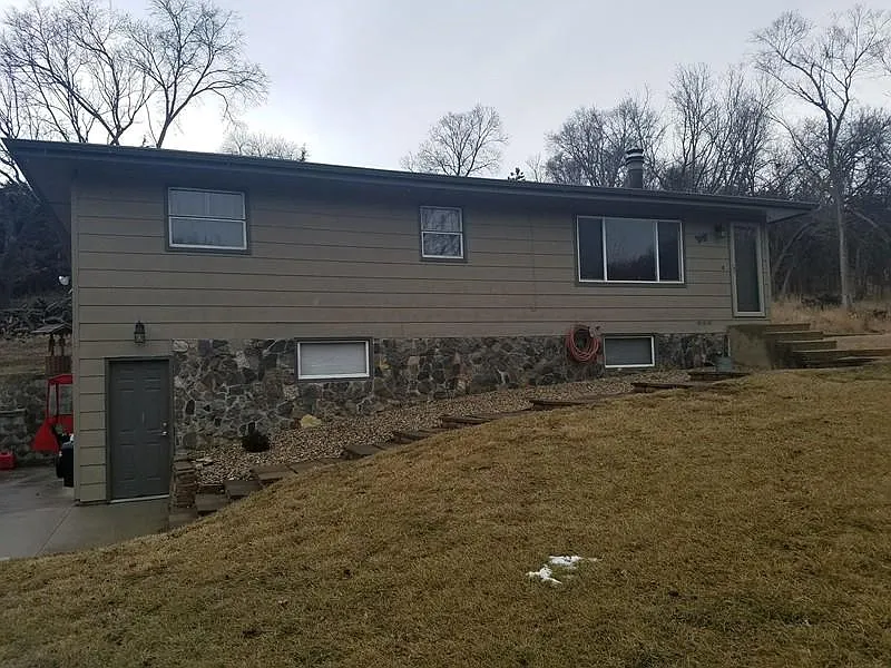 230 Russell Rd — Photo 2