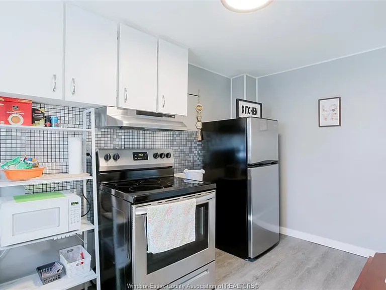 639 Watkins St — Photo 10