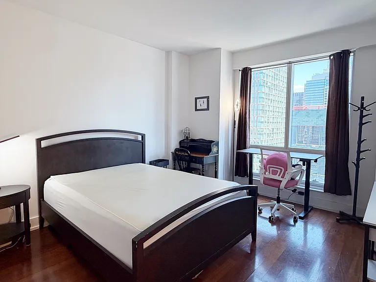 350 W 42nd St #22G — Photo 8