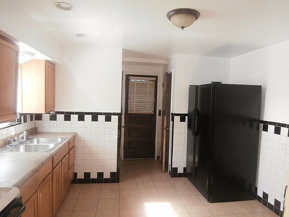 4th image of 3708 Bonfield Dr