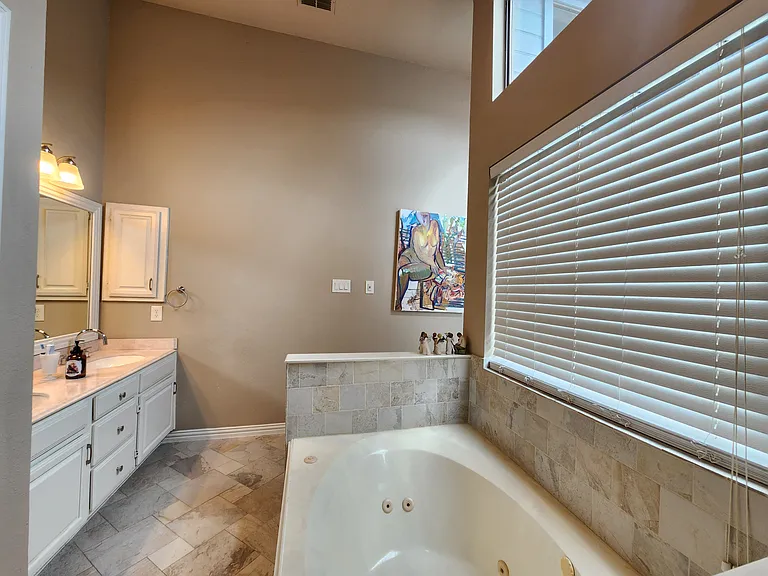1320 Sheila Dr — Photo 31