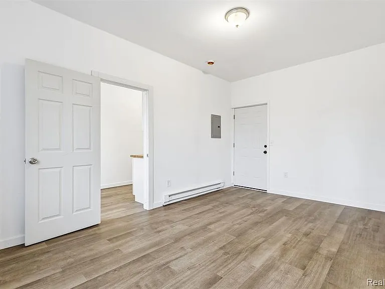 3295 Rochester St #1 — Photo 5