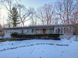 1160 Heather Way, Ann Arbor, MI 48104