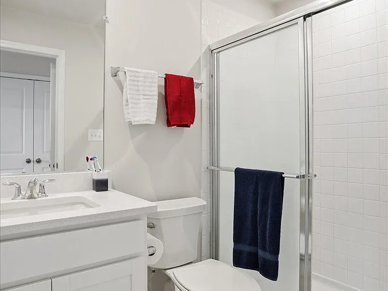 186 Coolidge Ave — Photo 22