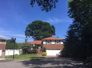 3839 Martin Ct, Seaford, NY 11783